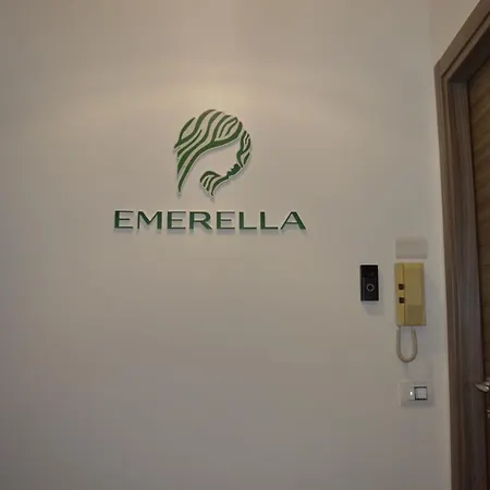 Emerella Апартаменты *