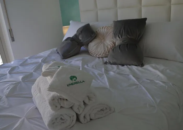 Апартаменты Emerella *